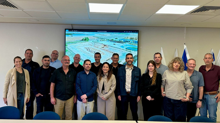 תמונה מטקס הנחת אבן הפינה למתקן החדש