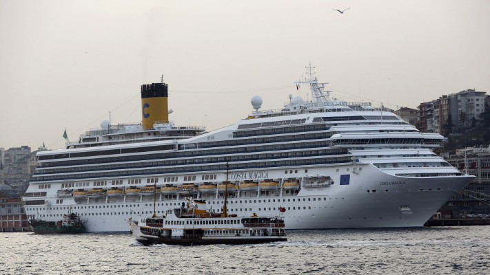 ספינת השיט האיטלקית Costa Magica באיסטנבול