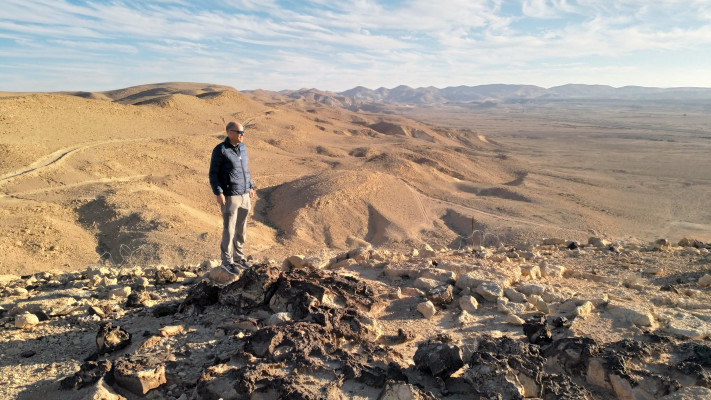 הרפתקה במדבר, כביש 10