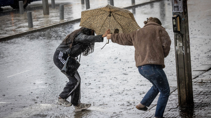 גשם חזק בתל אביב
