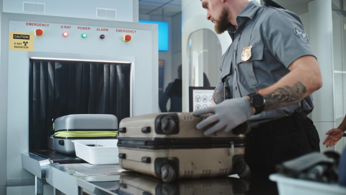 בידוק בשדה התעופה