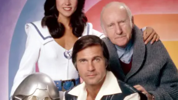 קאסט הסדרה ''באק רוג'רס''