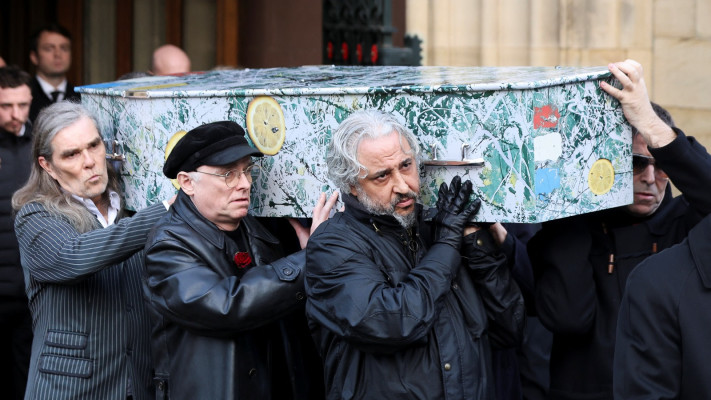 הלוויתו של גארי ''מאני'' מאונפילד