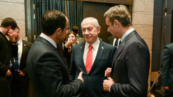  ראש ממשלת יוון קיריאקוס מיצוטאקיס, נתניהו ונשיא קפריסין ניקוס כריסטודולידיס