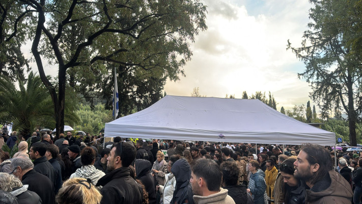 תיעוד מהלוויה של אביב מאור ז''ל