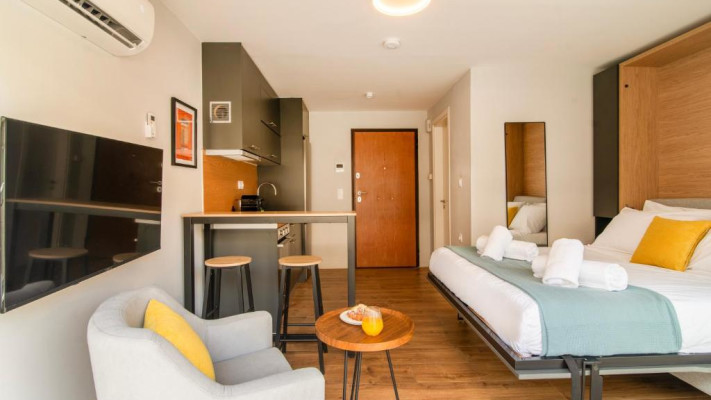 ''היוונים, ברובם, מאוד פרו-שראלים. יש מיעוט קיצוני, אבל הוא לא מגדיר את היומיום''