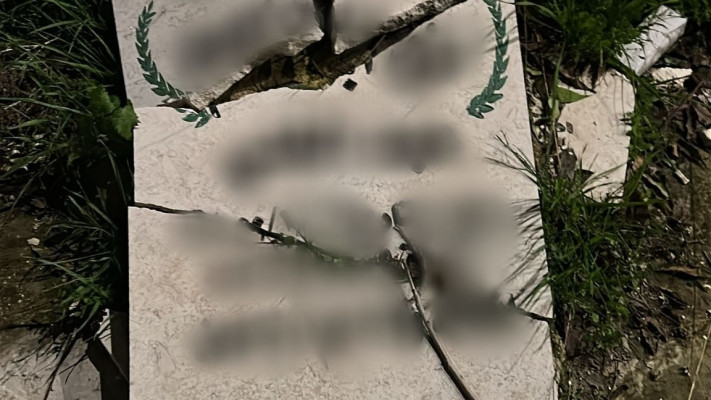 מצבות שהושחתו בבית העלמין המוסלמי בירושלים