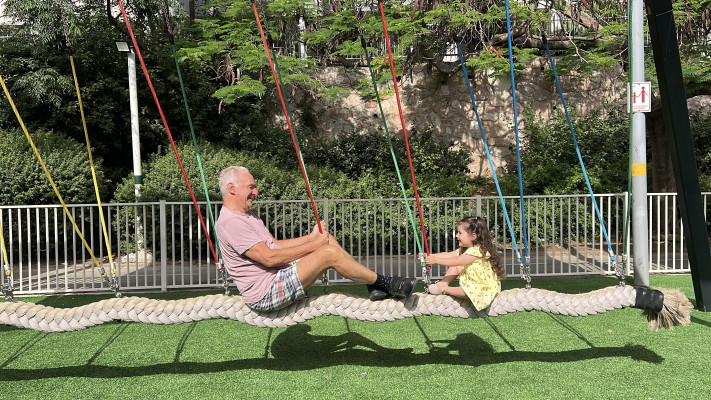 מון ואלי גורנשטיין