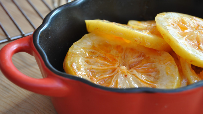 הכנת לימונים כבושים