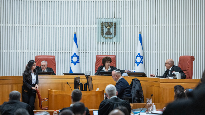 ההרכב כמעט התפלץ. הדיון בבג''ץ על העברת הכספים