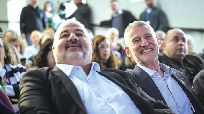 יאיר גולן ומנסור עבאס בגבעת חביבה, ינואר 2026