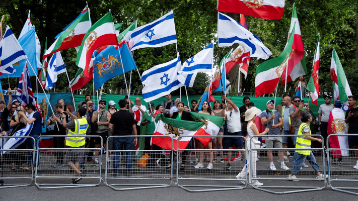 הפגנת מחאה נגד המשטר האיראני בלונדון