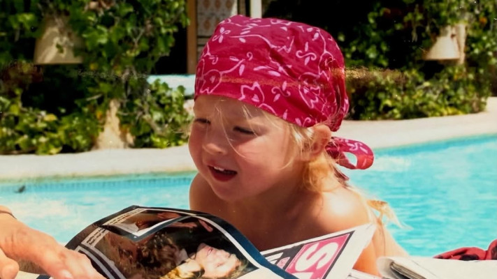 לילה מוס כשהייתה קטנה (צילום: אינסטגרם)