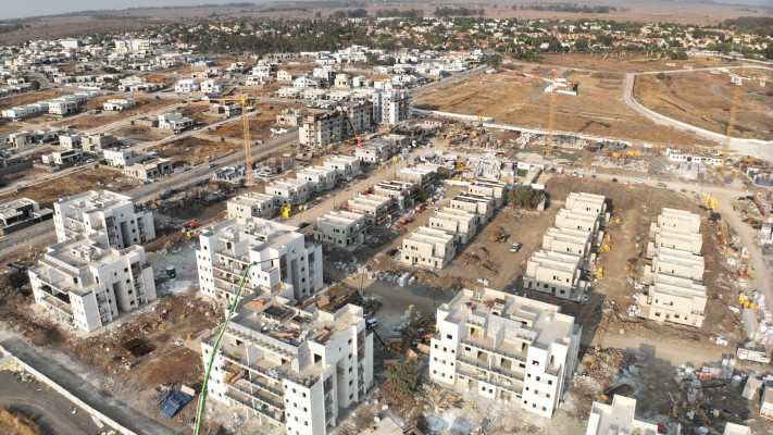 בניה פרויקט הרמה בקצרין