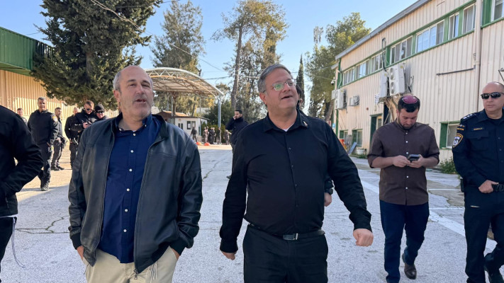 השר איתמר בן גביר באתר הריסת מתחם אונר''א בגבעת התחמושת