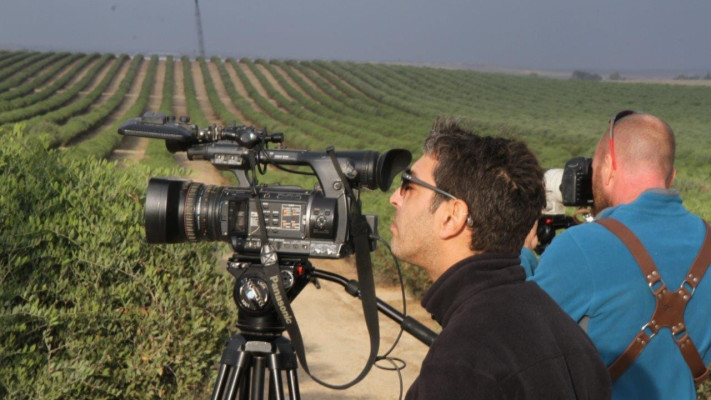 רועי ז''ל מצלם את הגבול - רואה את הסכנה