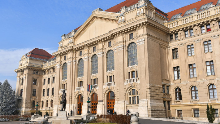 שיתוף פעולה היסטורי. אוניברסיטת דברצן