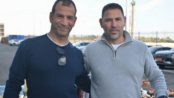 מיכאל כרסנטי ואייל גרינברג (צילום: וידאו קליק)