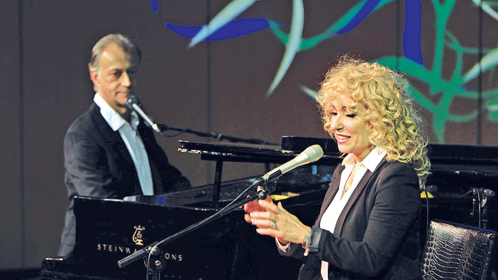 שנת 2012 ריקי גל ומתי כספי מופע חדש