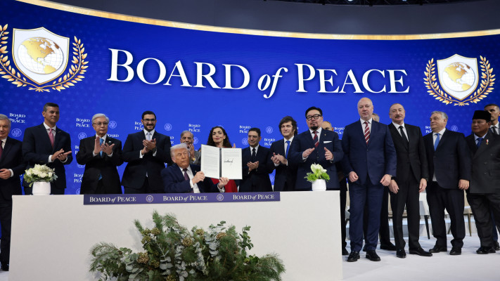 חברי מועצת השלום של טראמפ בכינוס הכלכלי בדאבוס