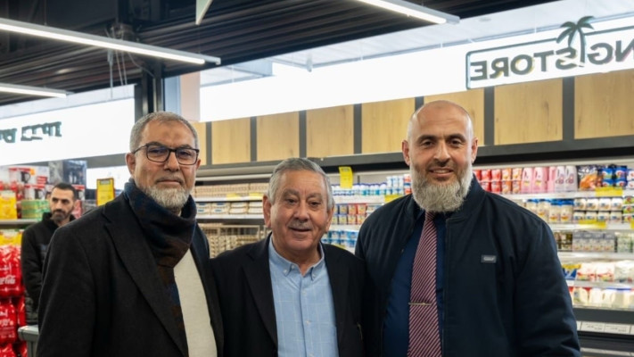 מג'די כתאני, טלאל אלקרינאוי וחאג' חסן אלמשהדאוי&nbsp; (צילום: פאיק ח'מיס)