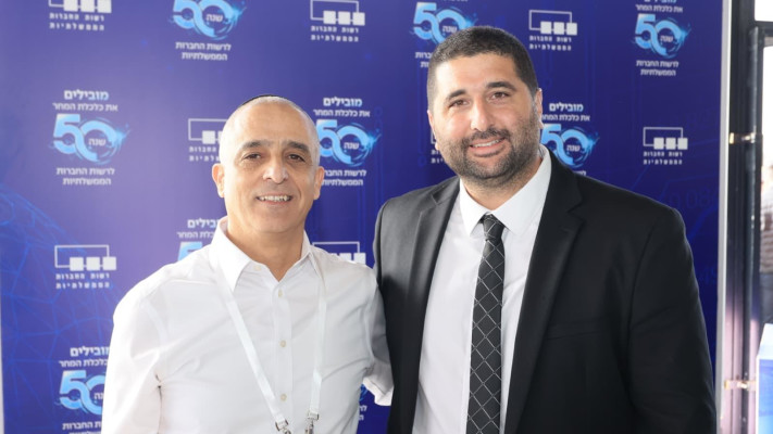 רועי כחלון ומישאל ועקנין (צילום: אסי אפרתי )