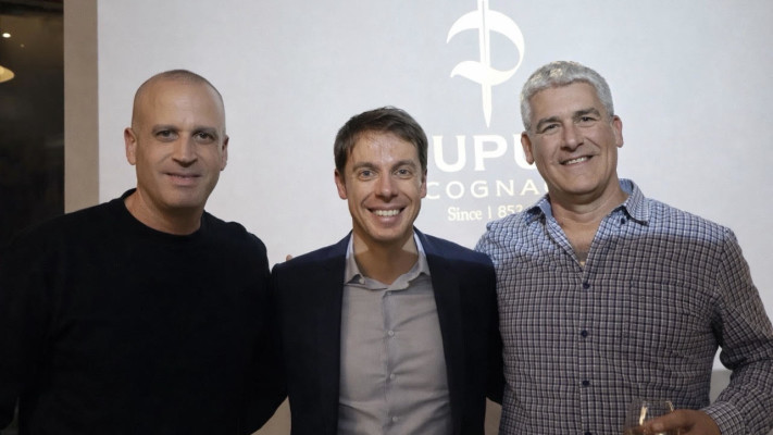  נדב ארנס-ארד, אוליביה ג'אדו, אלי ברכאל (צילום: שפרה רזניק)