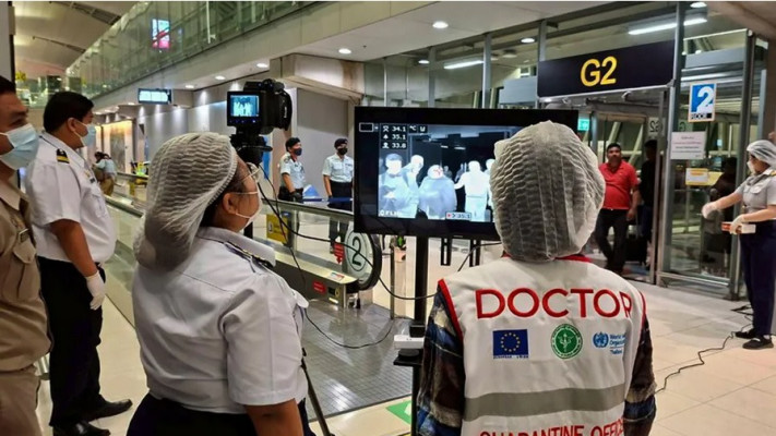 חליפות מיגון בשדות התעופה בתאילנד 