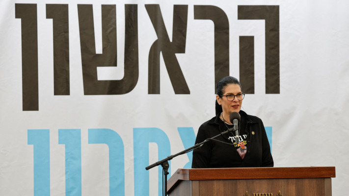 טליק גואילי בהלוויתו של בנה