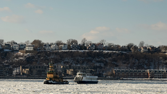 קרח על נהר ההדסון בניו יורק