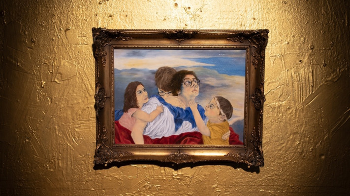 קפיצה גדולה: תערוכה של רונית מירסקי 