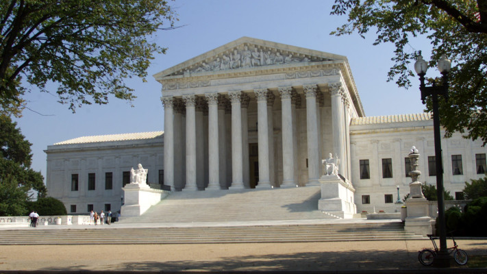 ביטל את תוכנית המכסים הגדולה של טראמפ. בית המשפט העליון בארה''ב