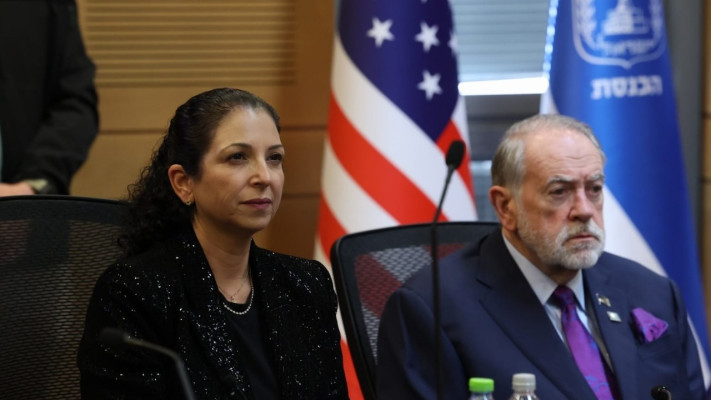 השגריר האמריקאי מייק האקבי