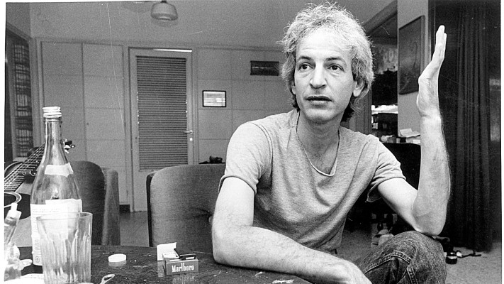 שלום חנוך בשנת 1985