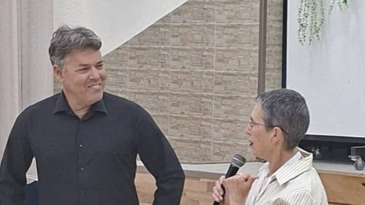 מזכ''לית הקיבוץ הדתי שרה עברון ומזכ''ל התנועה הקיבוצית ליאור שמחה