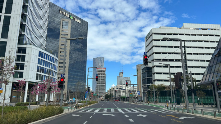 רחובות תל אביב ריקים מאדם