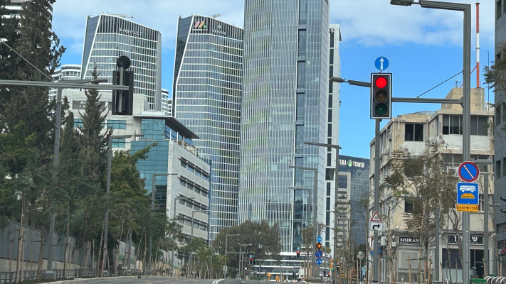 רחובות תל אביב ריקים מאדם (צילום: אבשלום ששוני)