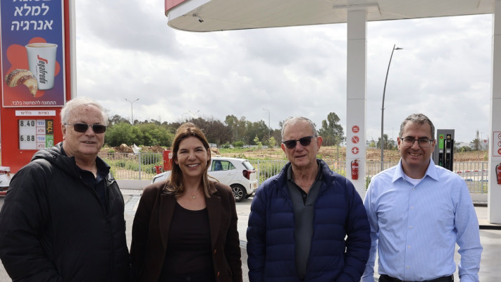 אבי מגידו, שלמה זוהר, דפנה רבינוביץ' ודודי ויסמן (צילום: אבישי פינקלשטיין)