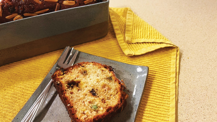 עוגה בחושה עם פירות