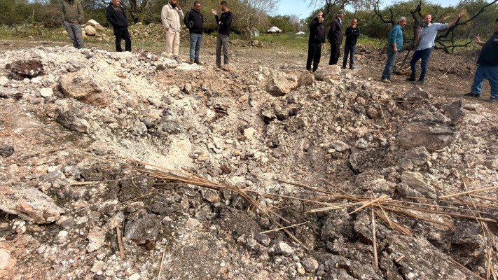 המכתש בזרזיר מפגיעת הטיל האיראני
