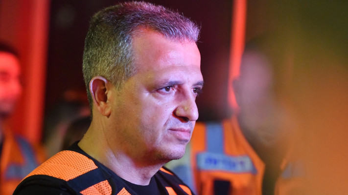 ראש עיריית רמת גן כרמל שאמה הכהן בזירת הנפילה 