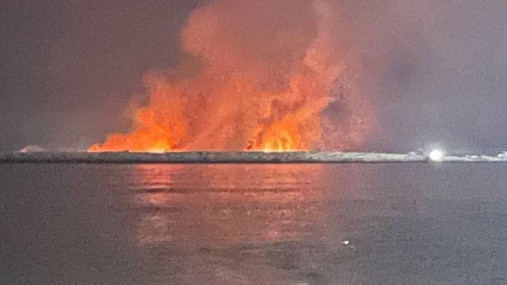 שרפה בנמל בנדר לנגה באיראן