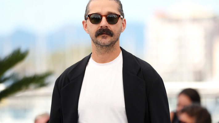 שיה לה-באף (צילום: Monica Schipper/Getty Images)