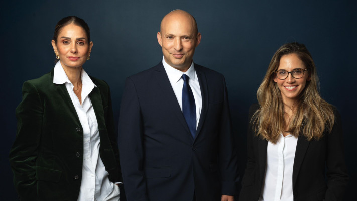 נפתלי בנט, לירן אבישר בן חורין, קרן טרנר