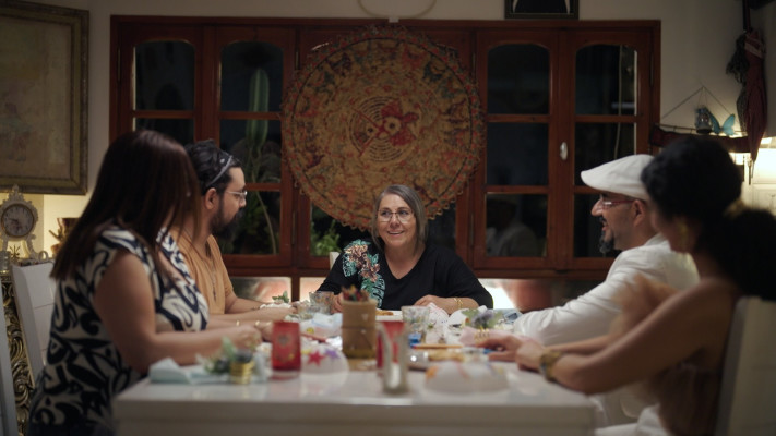 בואו לאכול איתי בערבית