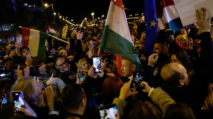 מגיאר בין קהל תומכיו