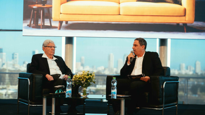 אהרן ברק בערב זיכרון בסלון של לשכת עורכי הדין