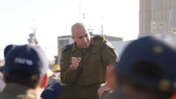 מפקד חיל הים היוצא האלוף דוד סער סלמה 