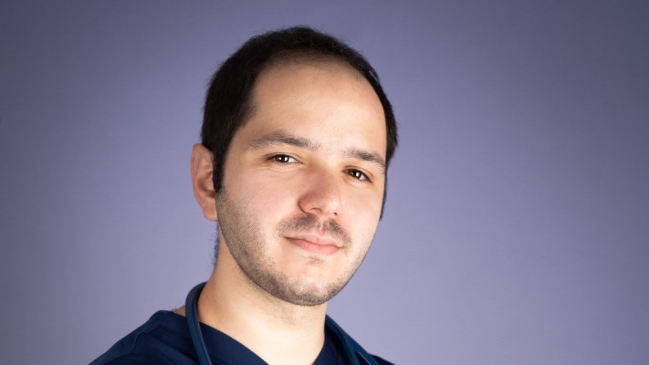 ד''ר דורן גל, רופא וטרינר ומנהל הקשרים המדעיים של רויאל קנין ישראל