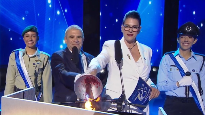 טלי גואילי וגל הירש מדליקים משואה בטקס יום העצמאות 2026